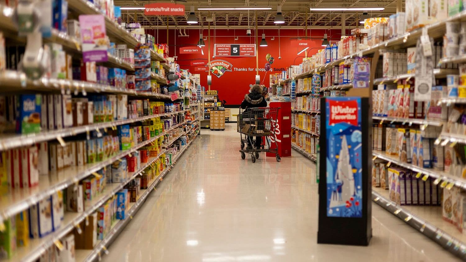 Humanoid under test — Retail floor: Human handover · proximity
