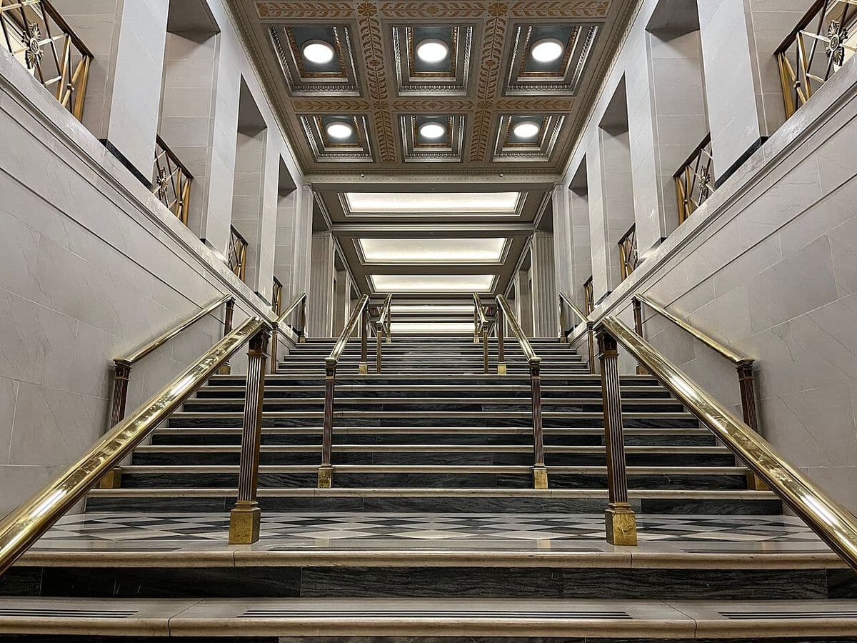 Humanoid under test — Stairwell: Push recovery · balance
